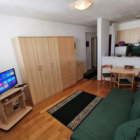 Appartamento Bulevar Stan Na Dan Novi Sad Esterno foto